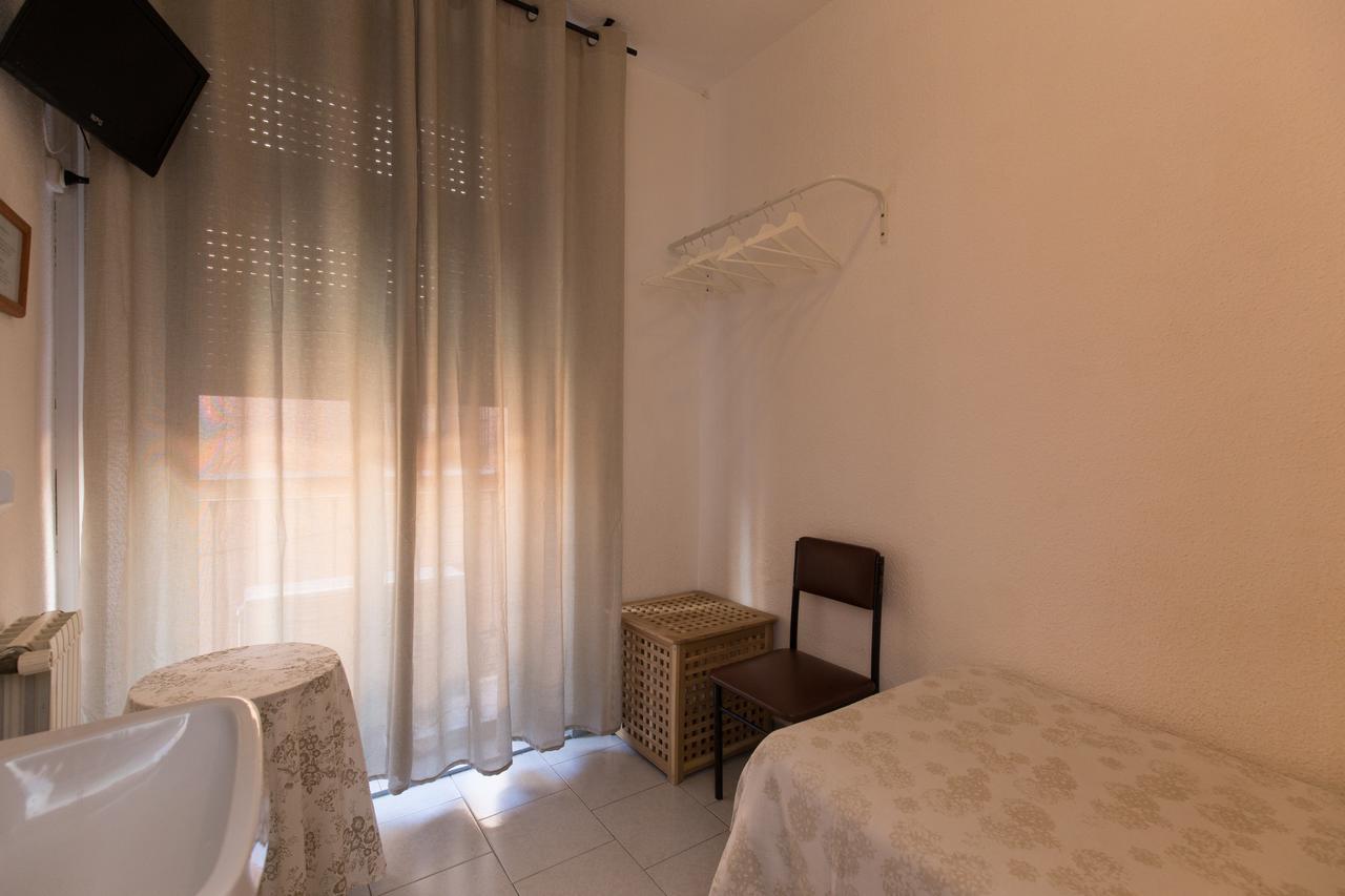 Pension Mesones Granada Exterior photo