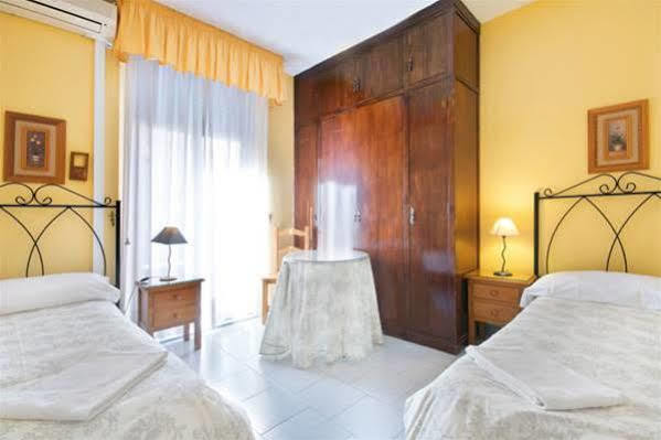 Pension Mesones Granada Exterior photo